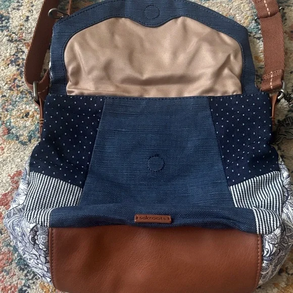 Sakroots Navy and Brown Floral Shoulder Bag - Picture 6 of 12